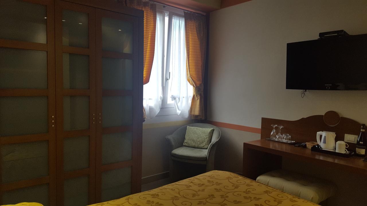 Albergo Del Lago Cannobio Exterior photo